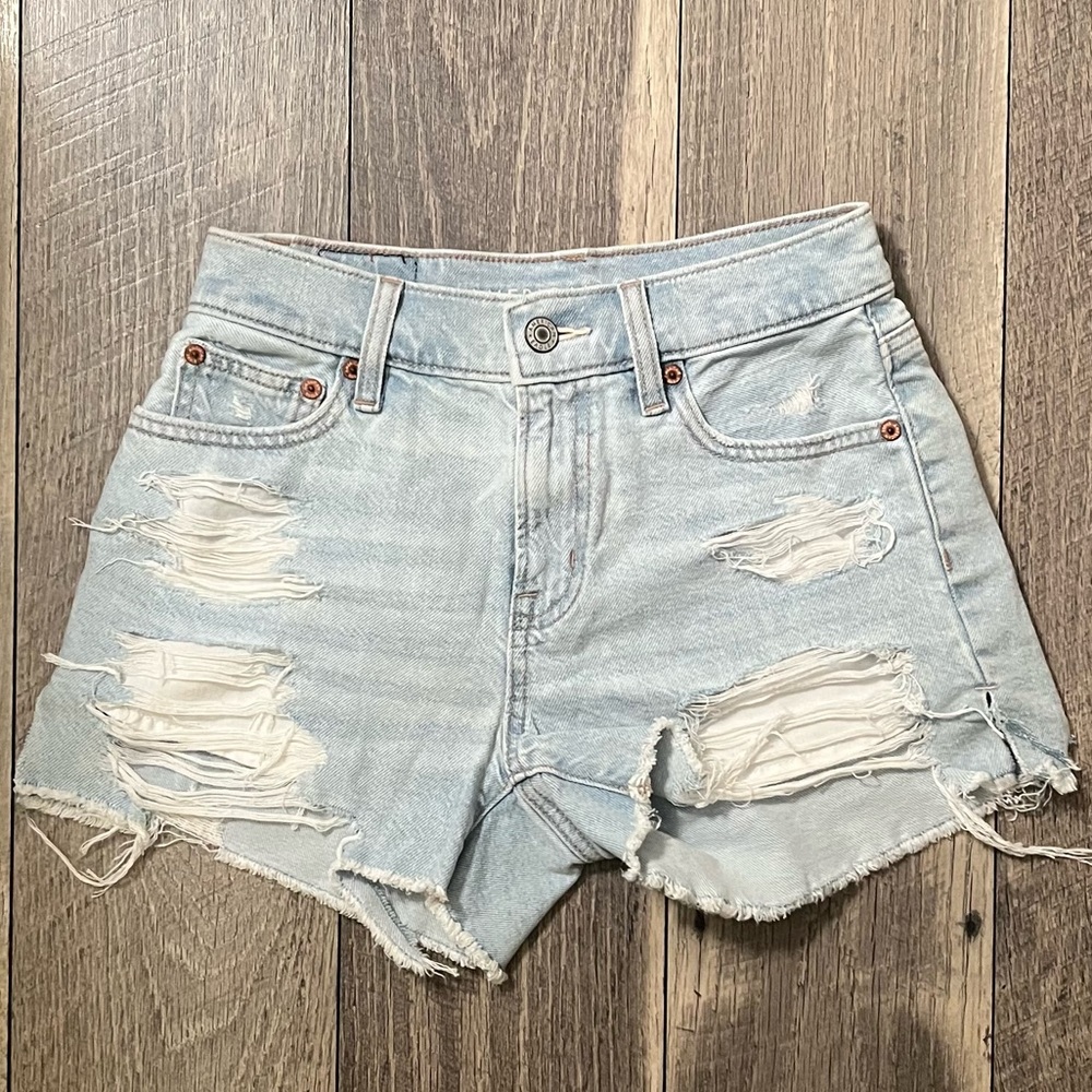 🩳💛American Eagle Like New Distressed 90s Boyfriend Blue Jean Shorts Size Jr 00